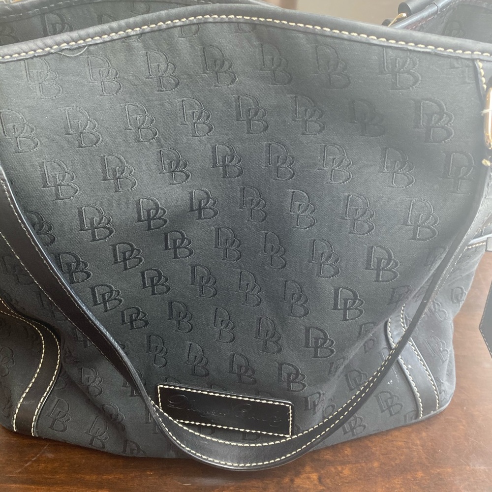 Dooney & Bourke Tote